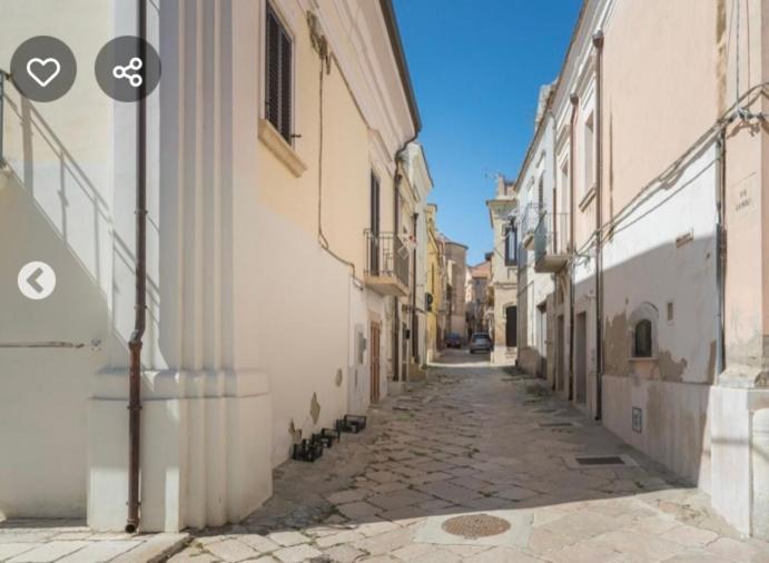 B&B Palazzo Veliero Al Castello Torre Maggiore Exterior photo